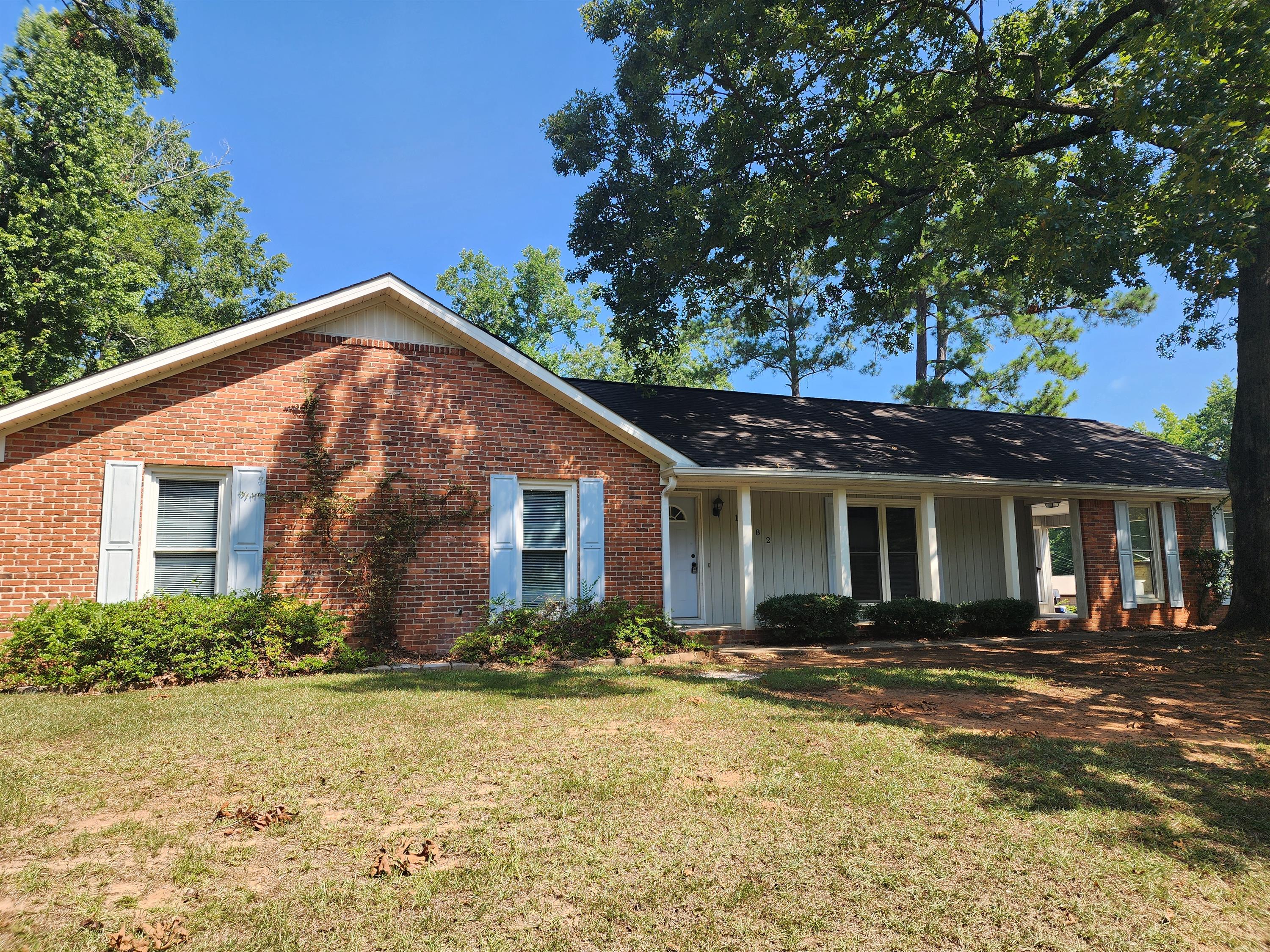 1082 Lennox Place